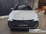 Toyota Crown 2.5 4WD Hybrid — 2023