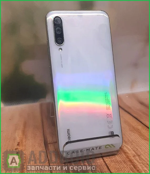 Смартфон Xiaomi Mi A3 4/64GB белый (Витринный)