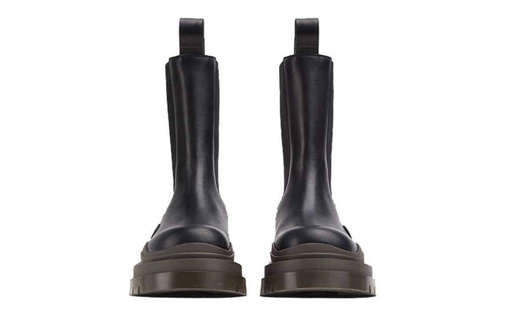 Bottega Veneta Tire Boot High Black Camping