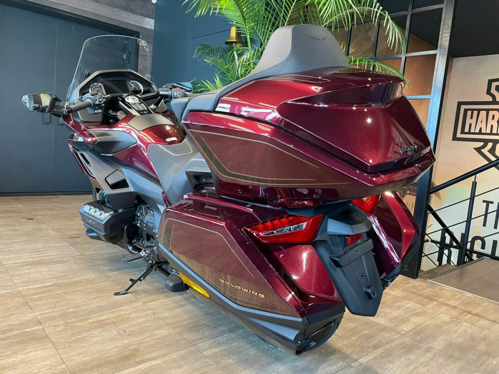 Honda GL1800 Gold Wing Tour "50th Anniversary" 2025 c НДС