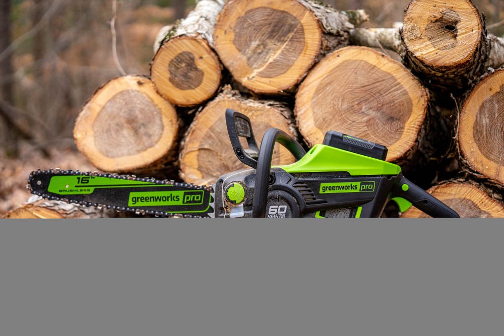 Цепная пила аккумуляторная Greenworks GD60CS25k5 Арт. 2008907UG, 60V, 40 см, бесщеточная, 2500 Вт, с 1хАКБ 5 Ач. и ЗУ