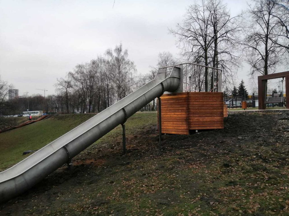 Горка-желоб на естественном холме (13 п.м.)