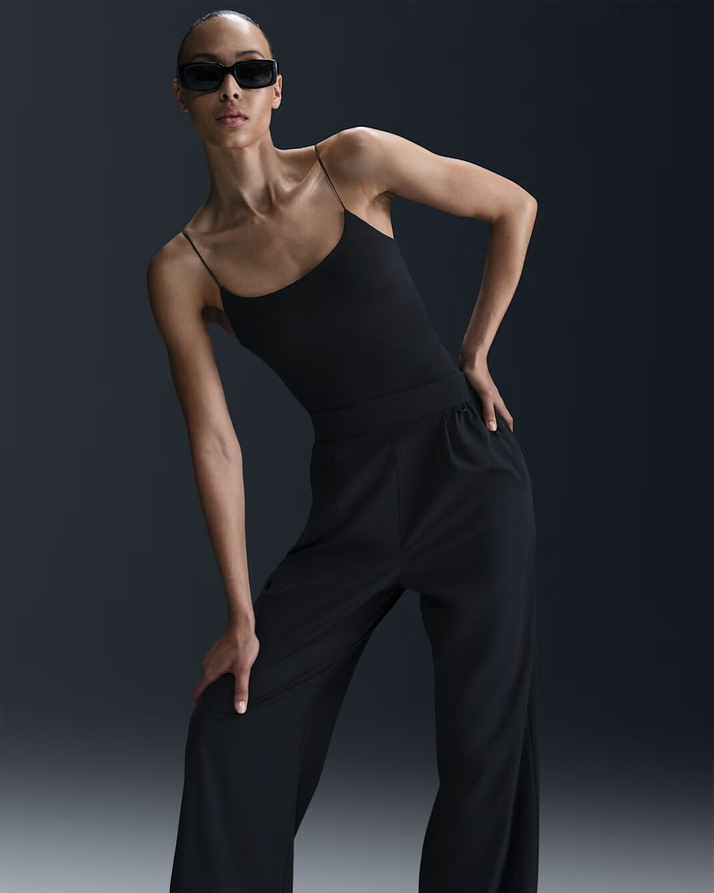 Nike 24.7 PerfectStretch Женские спортивные штаны Dri-FIT с высокой талией, свободным кроем и широкими штанинами - NIKE
