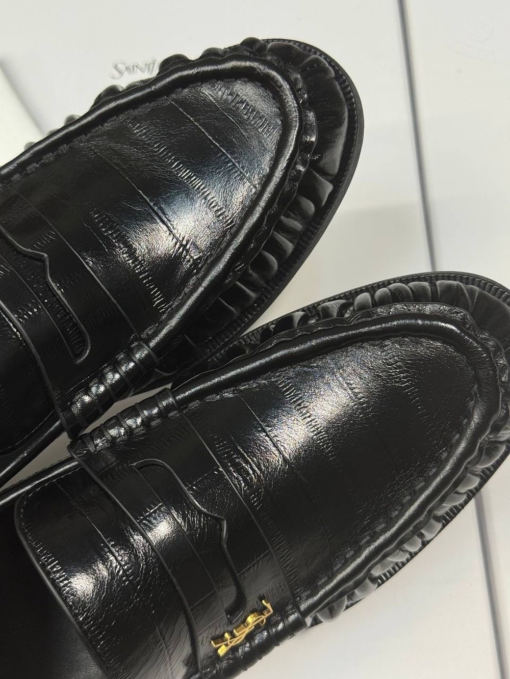 Лоферы Yves Saint Laurent Casandre