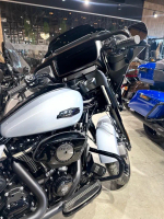 Harley-Davidson Street Glide 117 ATLAS SILVER METALLIC (BLACK TRIM) с НДС