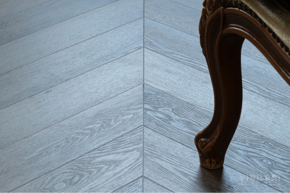 Кварц-винил Клеевой LVT Vinilam Parquet Chevron Glue LVT 2,5 мм Шеврон Легран 2.86 м2