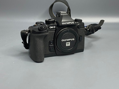 Olympus OM-D E-M1