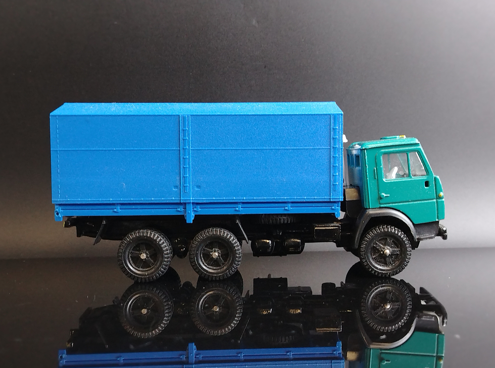 Модель автомобиля "Камаз - 5320" в масштабе 1:43, пластик, металл, СССР, 1970-1990 гг.