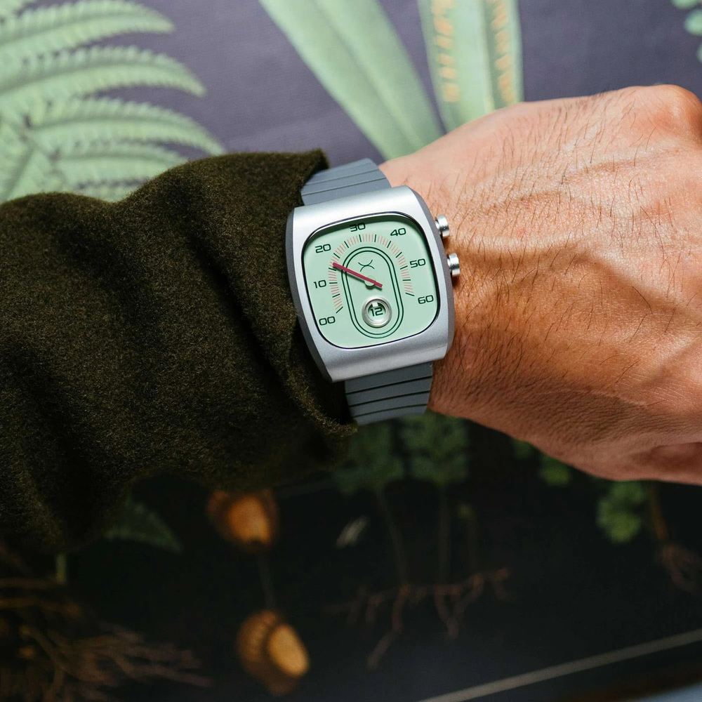 Retroscope Jump Hour Mint Ruby (Ретроскоп)