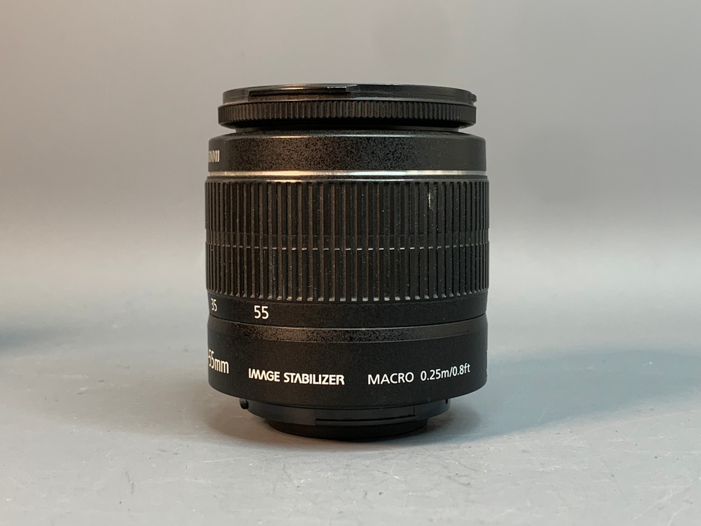 Canon 1100D Kit 18-55mm 3.5-5.6 IS II 4.211 Кадров