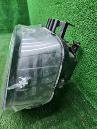 Фара правая Hyundai Santa Fe 4 (2018-2021) LED