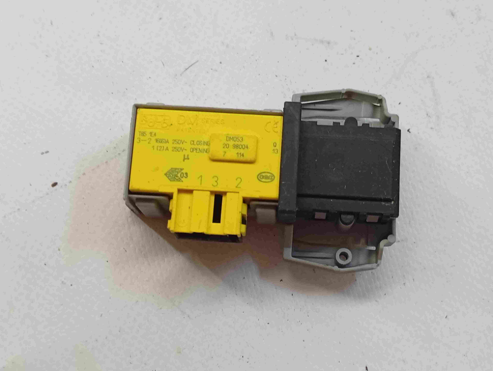 CS41052D1207 кт290 Блокировка люка стиральной машины Candy CS41052D1207 б/у