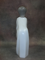 Статуэтка. Фарфор. Девушка, ожидающая поцелуя. Lladro. Испания