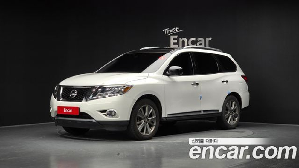 Nissan Pathfinder 3.5 4WD — 2014