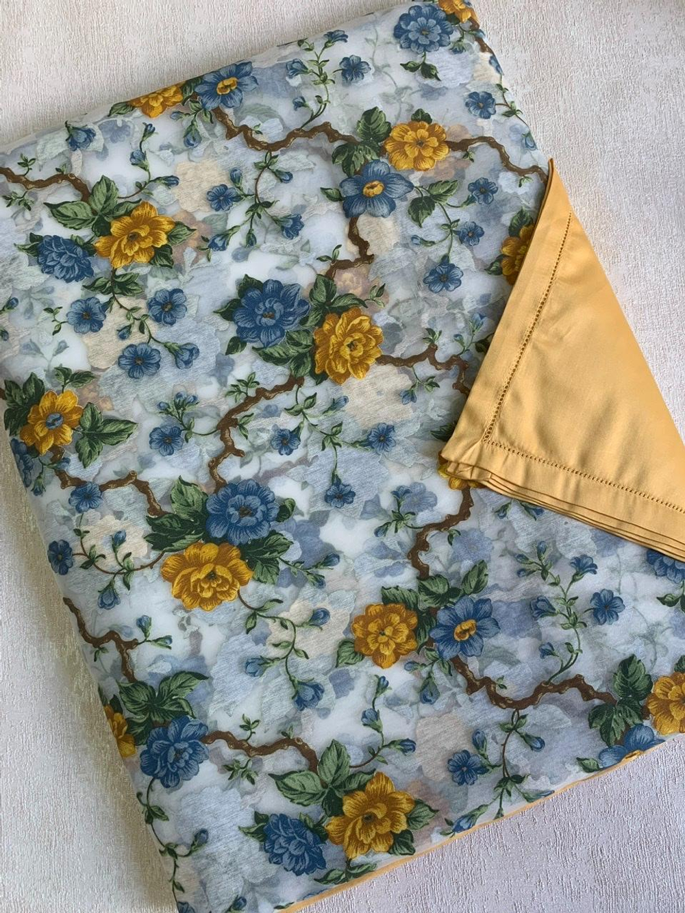Скатерть 180x270 и 12 салфеток Palombella Lillie золотые