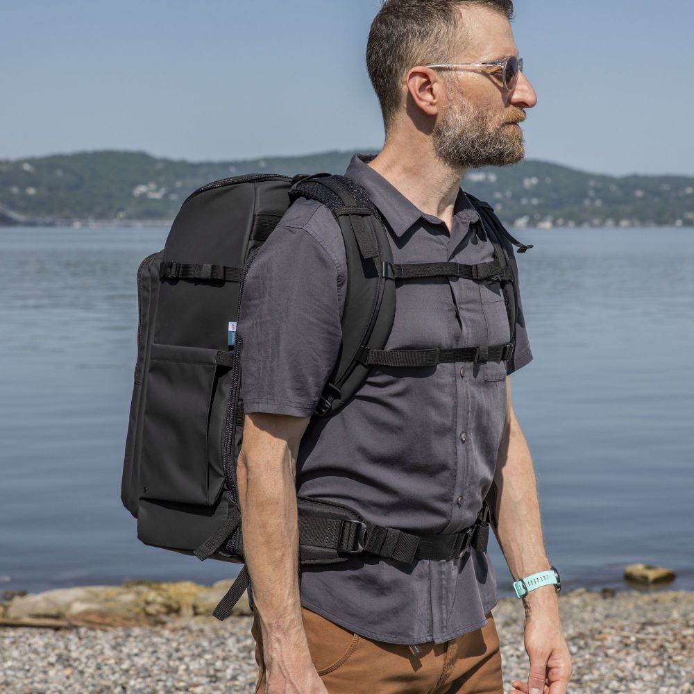 Фоторюкзак Tenba Axis v2 Tactical Backpack 32 Black 637-758
