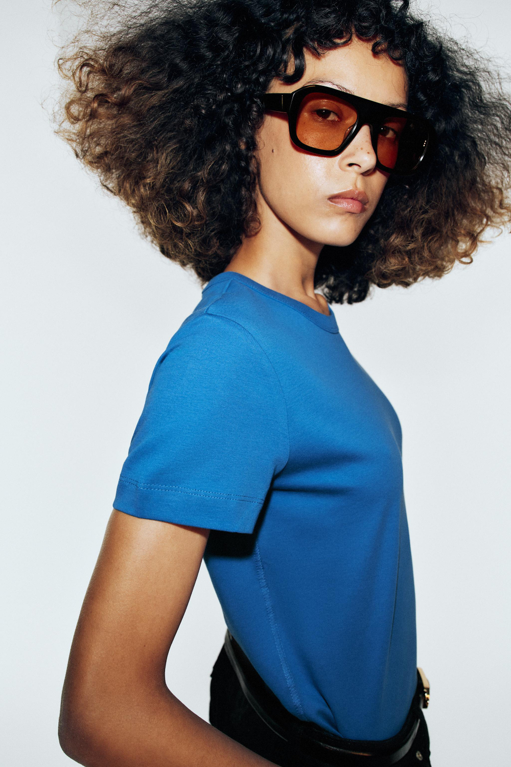 ФУТБОЛКА INTERLOCK С КОРОТКИМИ РУКАВАМИ — ZARA
