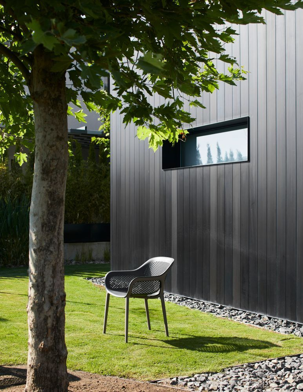Кресло пластиковоеATRA Armchair