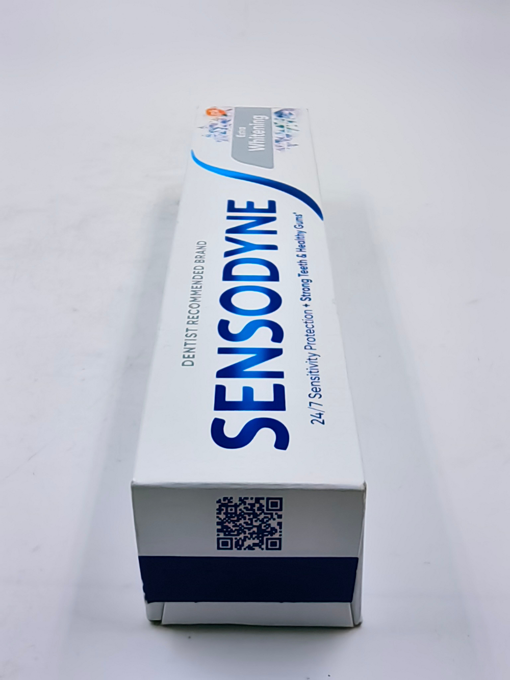 Зубная паста Sensodyne Extra Whitening для чувствительных зубов с фтором (1450 ppm), 75 мл
