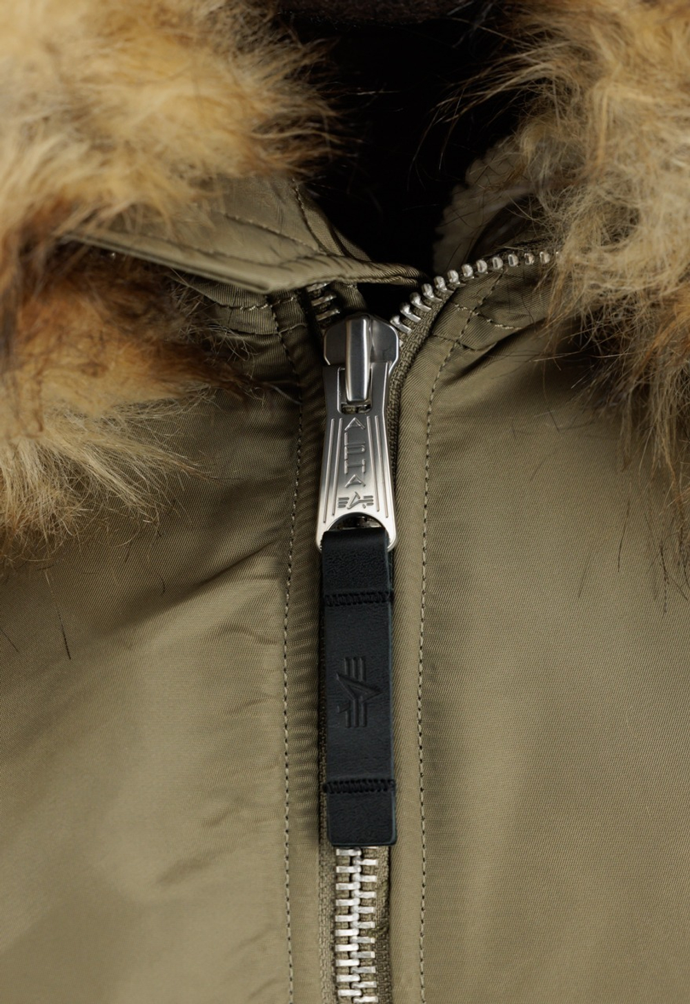 Куртка утепленная мужская ALPHA INDUSTRIES MA-1 Hooded Arctic