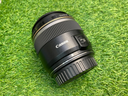 Canon EF-S 60mm 2.8 USM