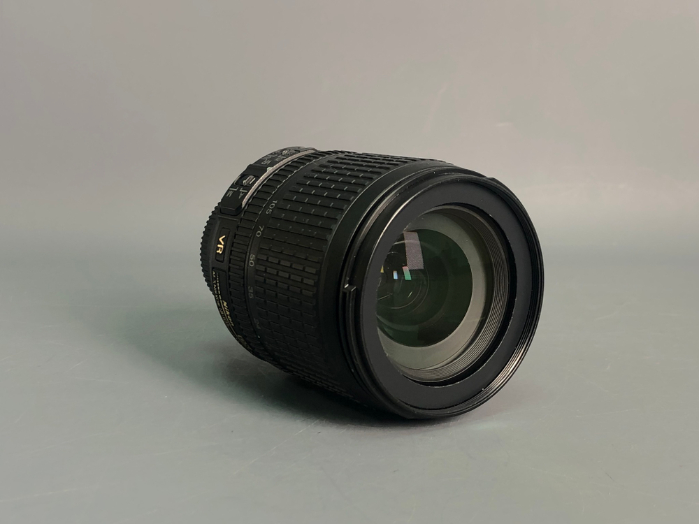 Nikon 18-105mm 3.5-5.6G AF-S ED DX VR
