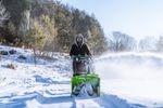Снегоуборщик Greenworks GD82ST56, 82v, 61 см, в комплекте 3 шт. АКБ 5 А·ч и двойное ЗУ (самоходный ,аккумуляторный) 2602807U3B