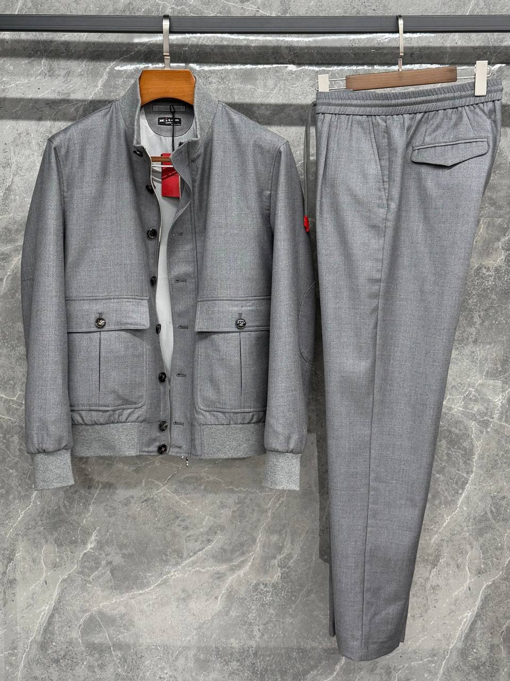 Прогулочный костюм Kiton