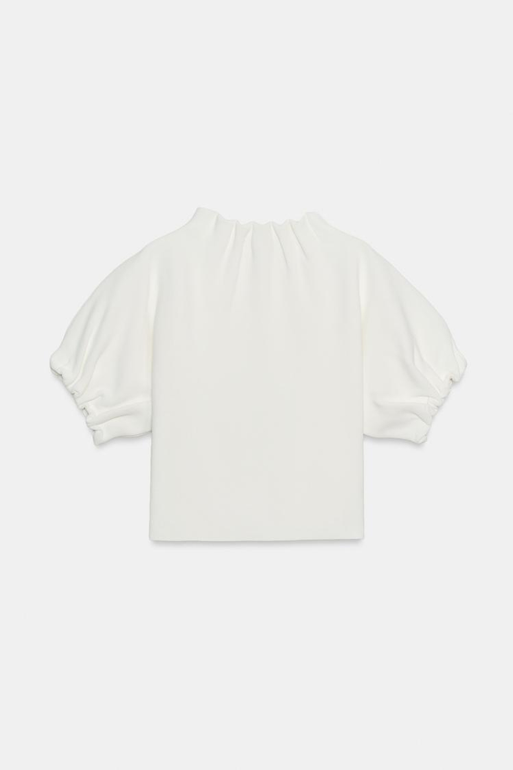 ZARA ТРИКОТАЖНЫЙ ТОП С РЮШАМИ, БЕЛЫЙ