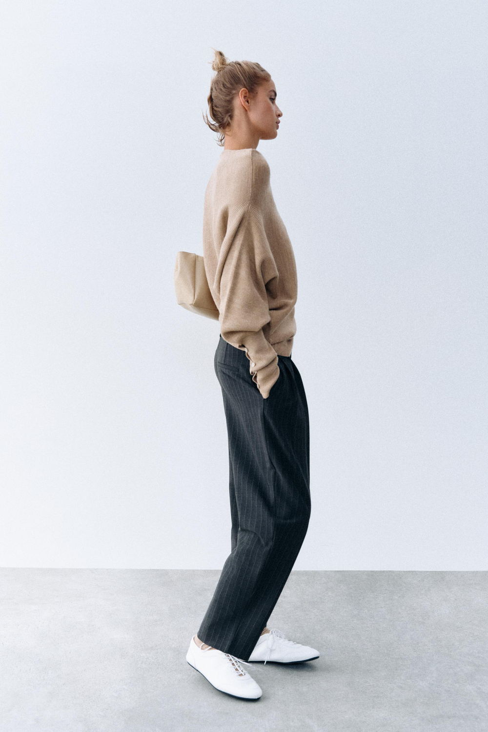 АССИММЕТРИЧНЫЙ СВИТЕР — ZARA