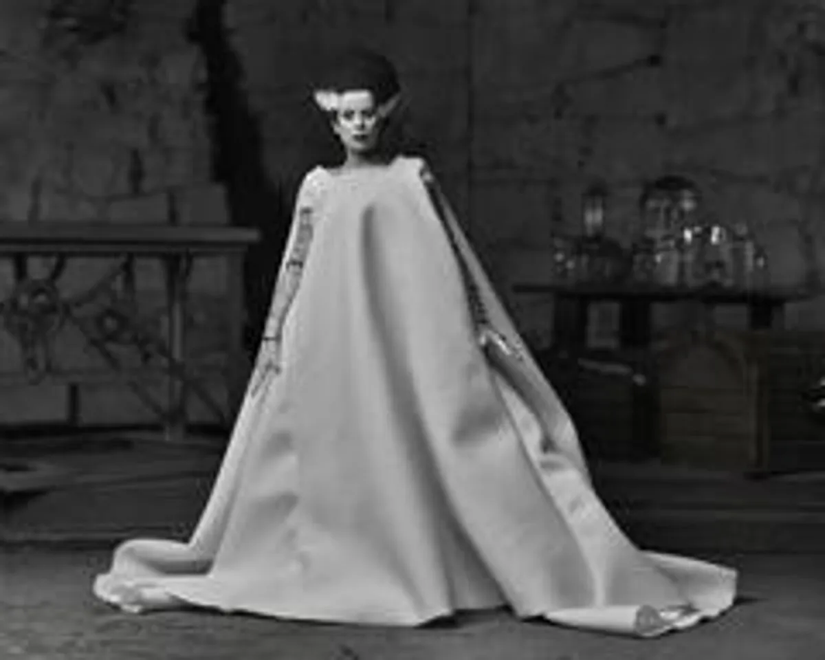 Фигурка NECA Universal Monsters: Bride of Frankenstein (B&W)