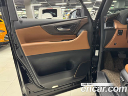 Toyota Alphard 2.5 HEV Executive AWD — 2024