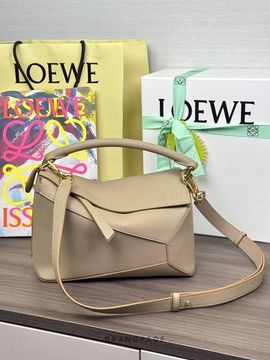 Сумка бежевая от Loewe Small Puzzle BP5-808800