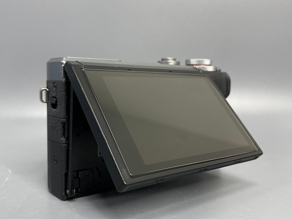Canon G7X Mark III
