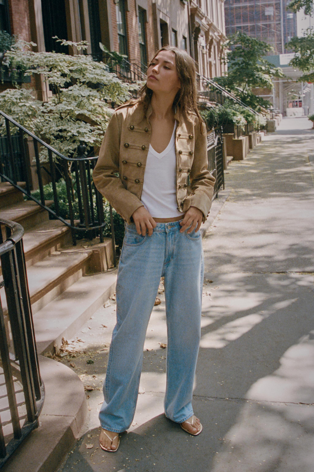 КУРТКА ИЗ ИСКУССТВЕННОЙ ЗАМШИ С ЗАСТЕЖКАМИ ТОГГЛ — ZARA