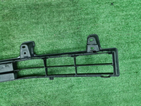 Накладка ПТФ левая Toyota Land Cruiser 200 (15-21)