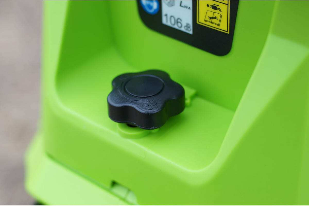Измельчитель веток Greenworks GACSB (2,5кВт, до 45мм)