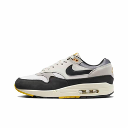 alt="Nike Air Max 1 Athletic Department FN7487-133 белые с серыми и желтыми акцентами вид сбоку на белом фоне"