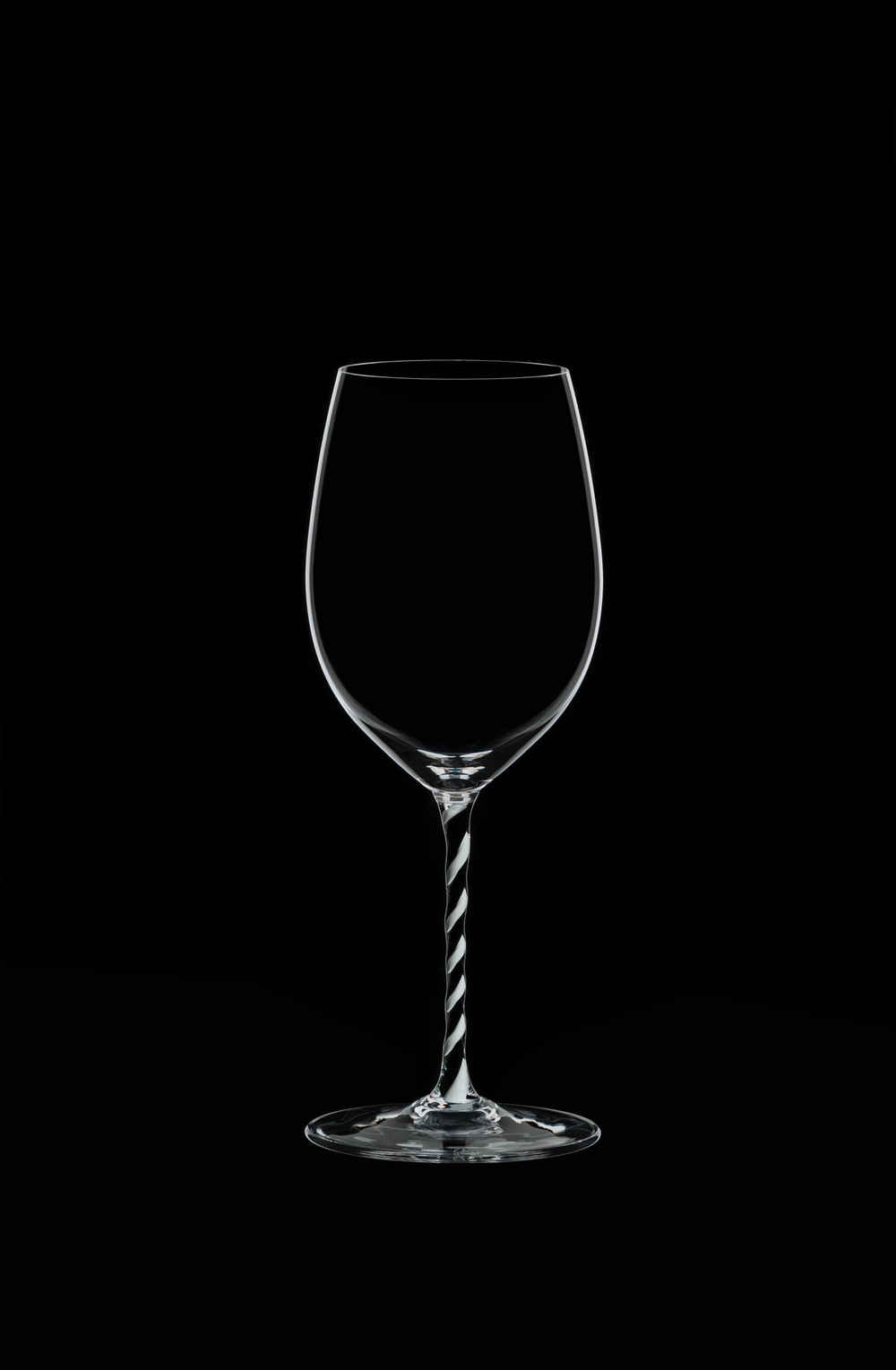 Бокал для красного вина 625мл Riedel Fatto a Mano Cabernet/Merlot с черно-белой ножкой