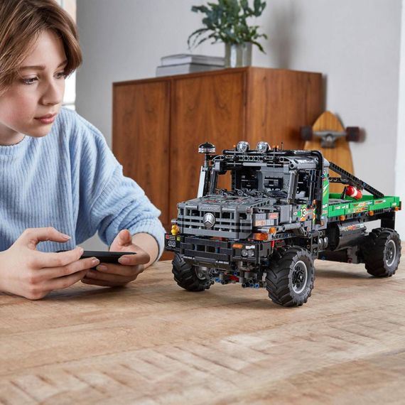 Lego konstruktor 42129 App-Controlled 4x4 Mercedes-Benz Zetros Trial