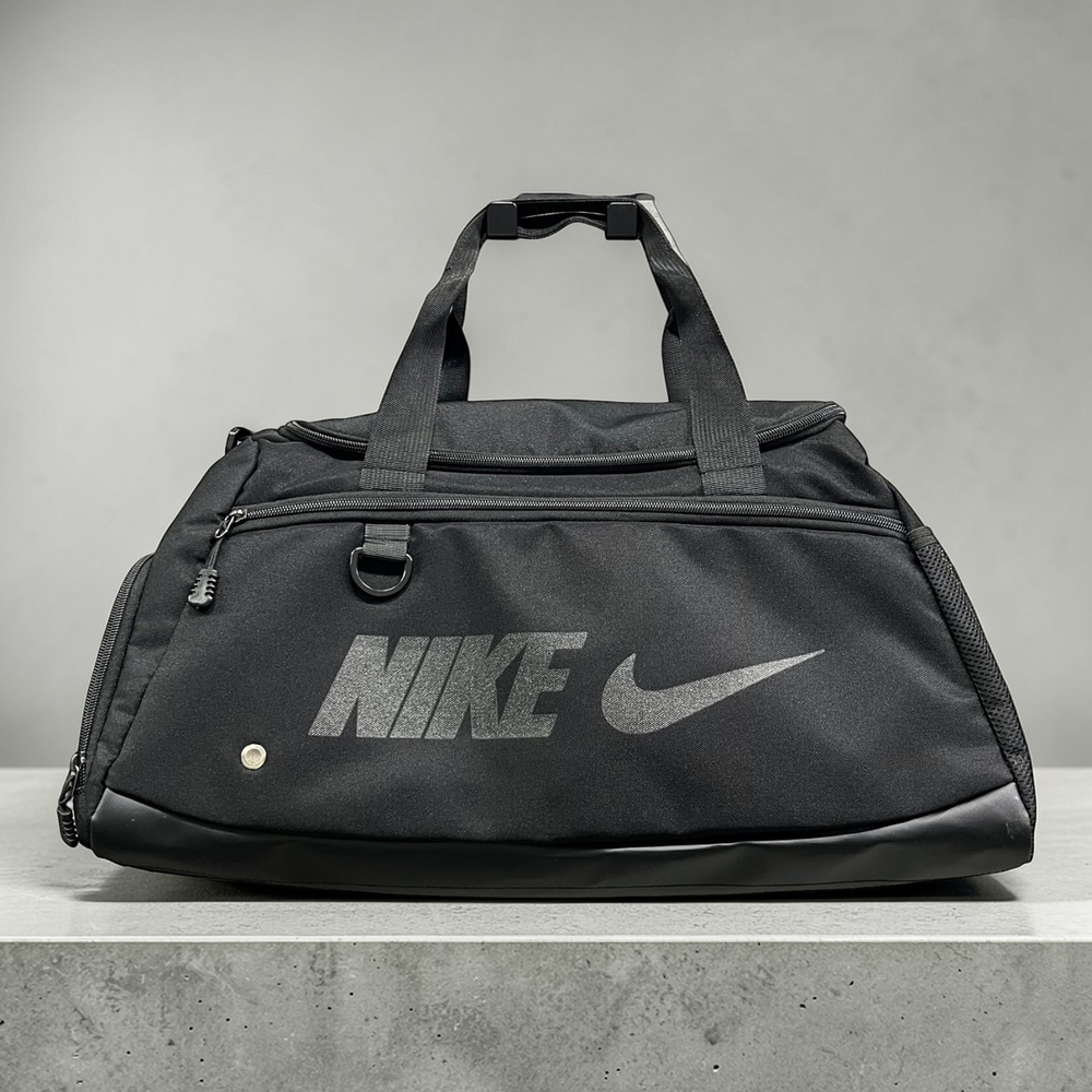 Сумка спортивная Nike #1 • Черный