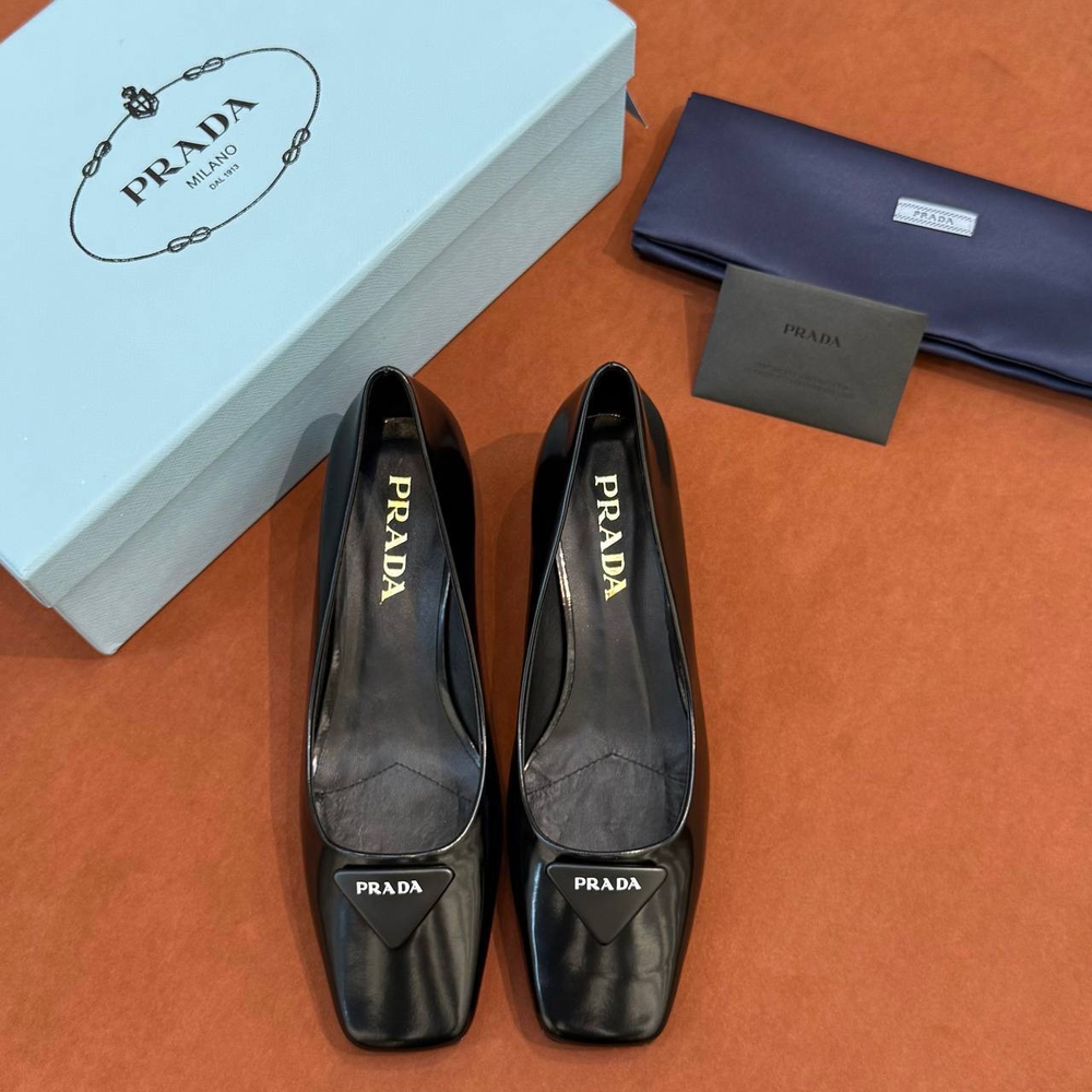 Туфли Prada