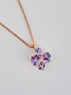 Подвеска-ромб Мираж с сиреневыми кубиками Swarovski