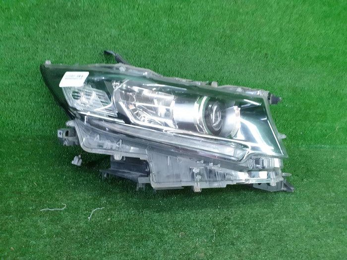 Фара правая Toyota Land Cruiser Prado 150 (2017-н.в.) LED