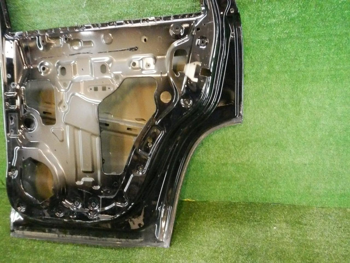 Дверь задняя правая Cadillac Escalade 4 (2014-2020)