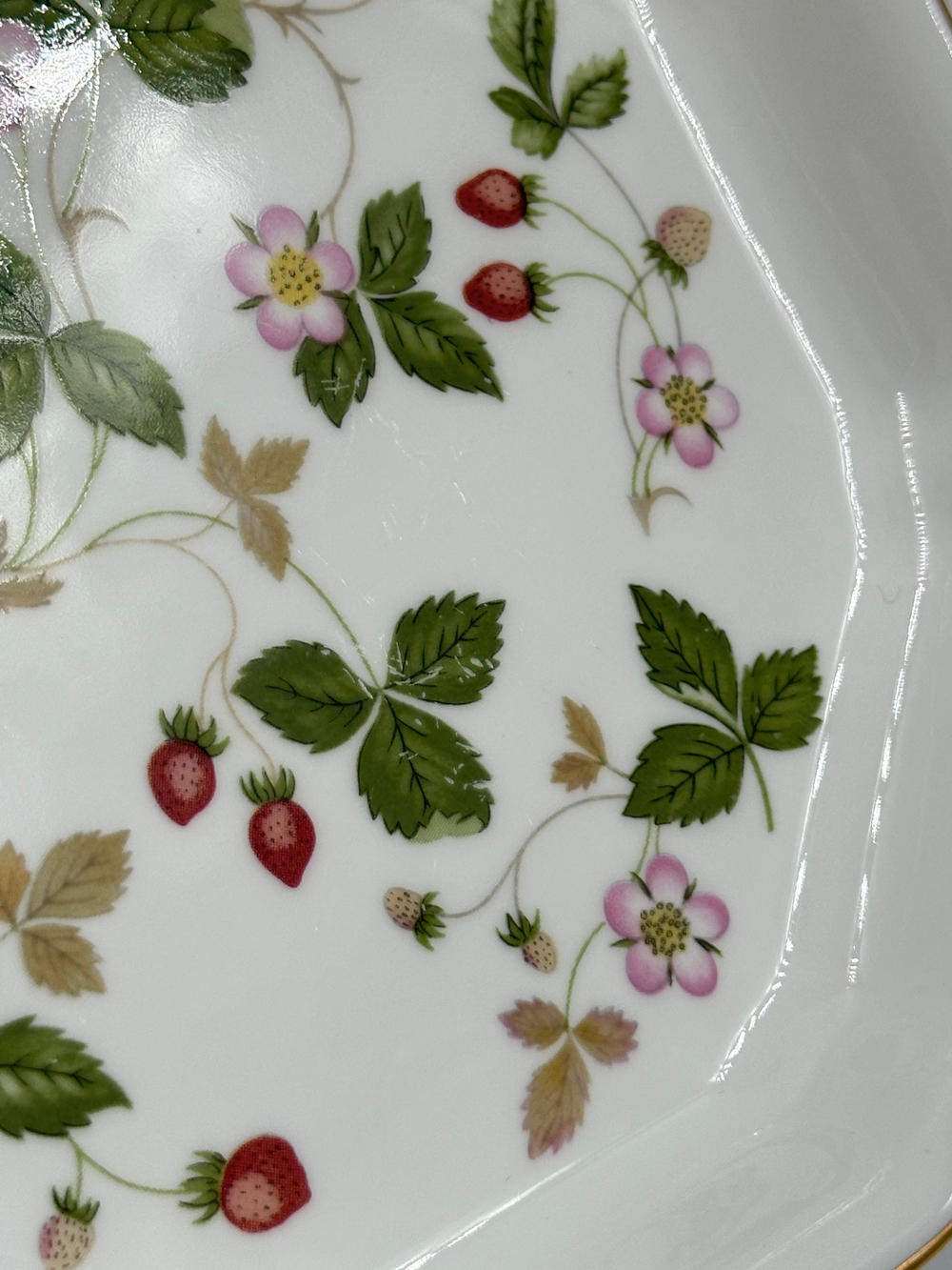 Блюдо 17,5см Wedgwood, Wild Strawberry