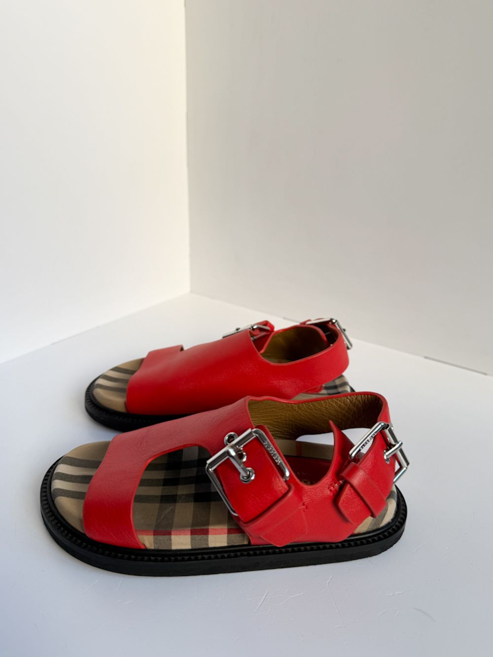 Сандалии Burberry, 28