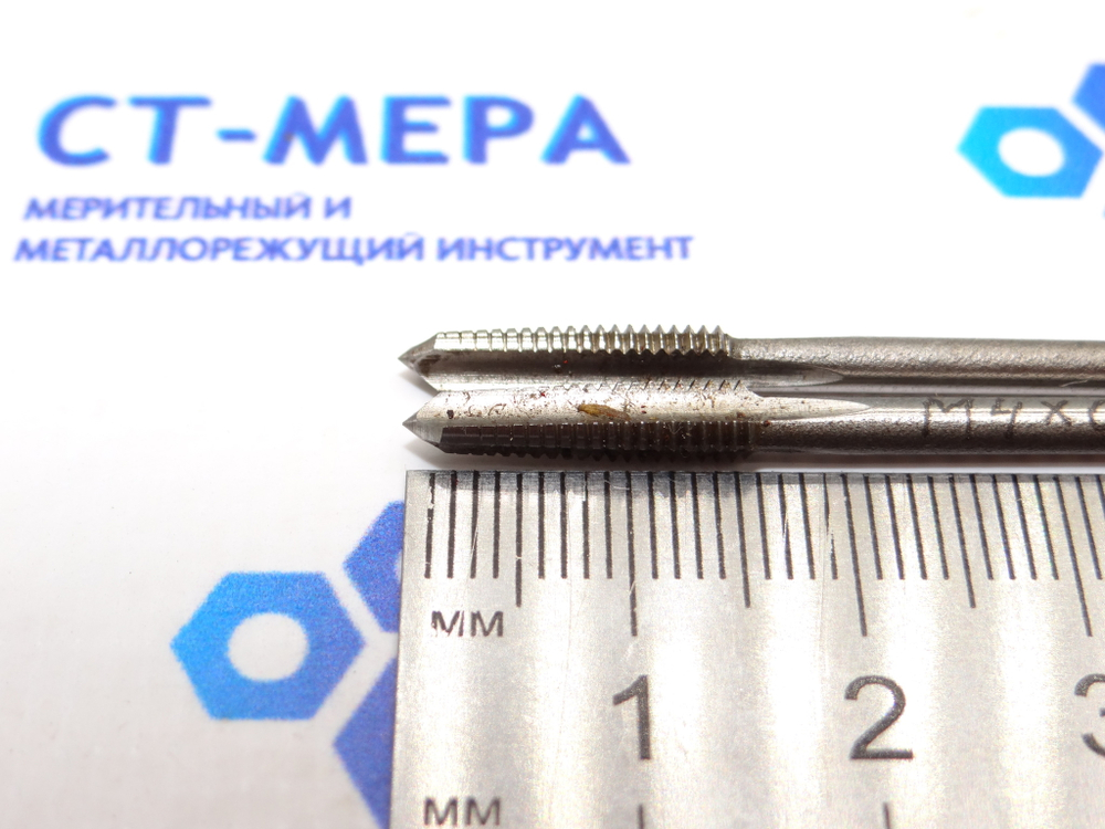 Метчик гаечный М4х0.7 кл.2 Р18 L=160мм под ЧПУ