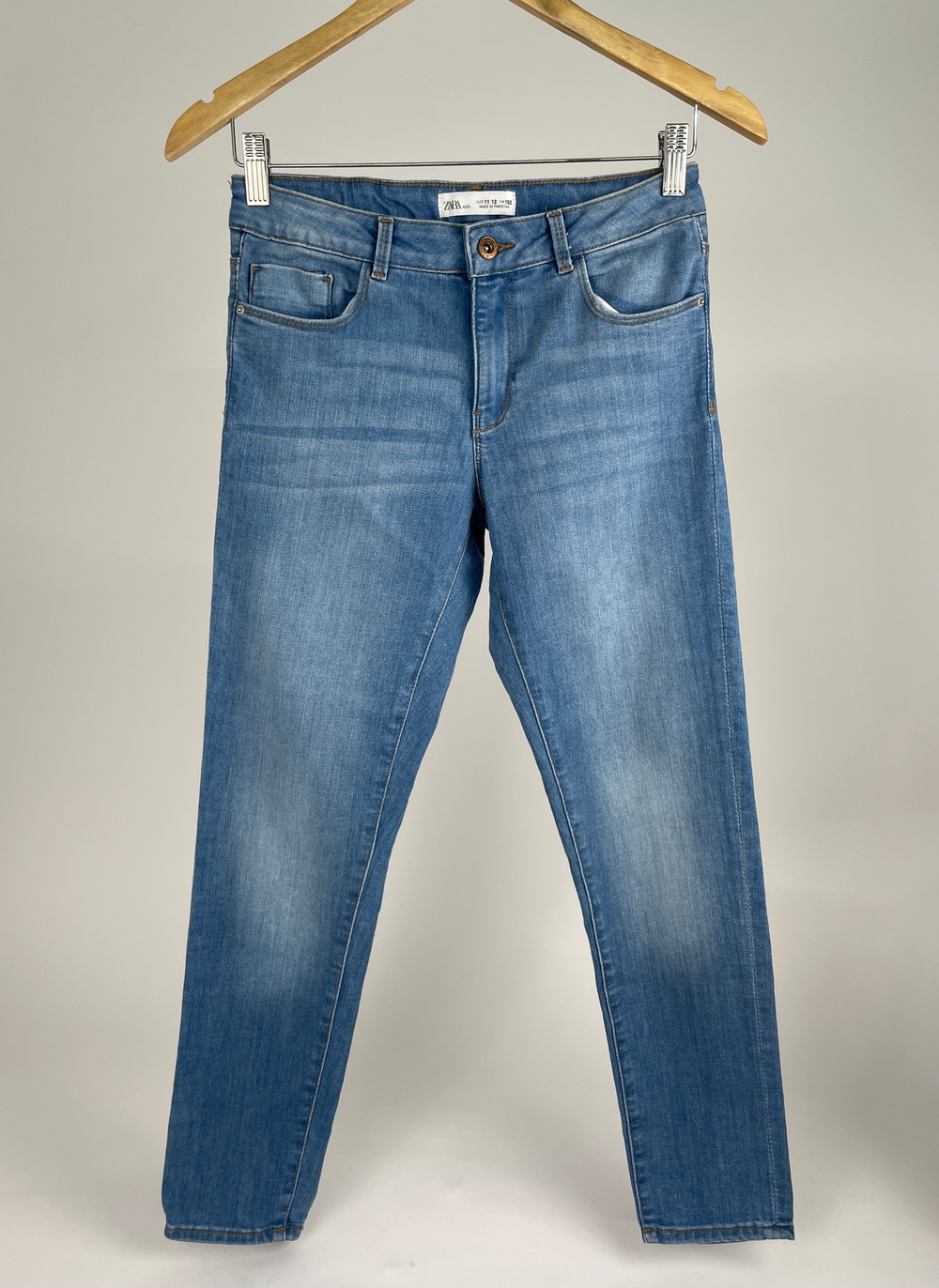 Джинсы Zara