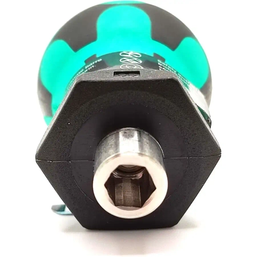 Короткая ручка-битодержатель с магнитом Stubby WERA 05008880001